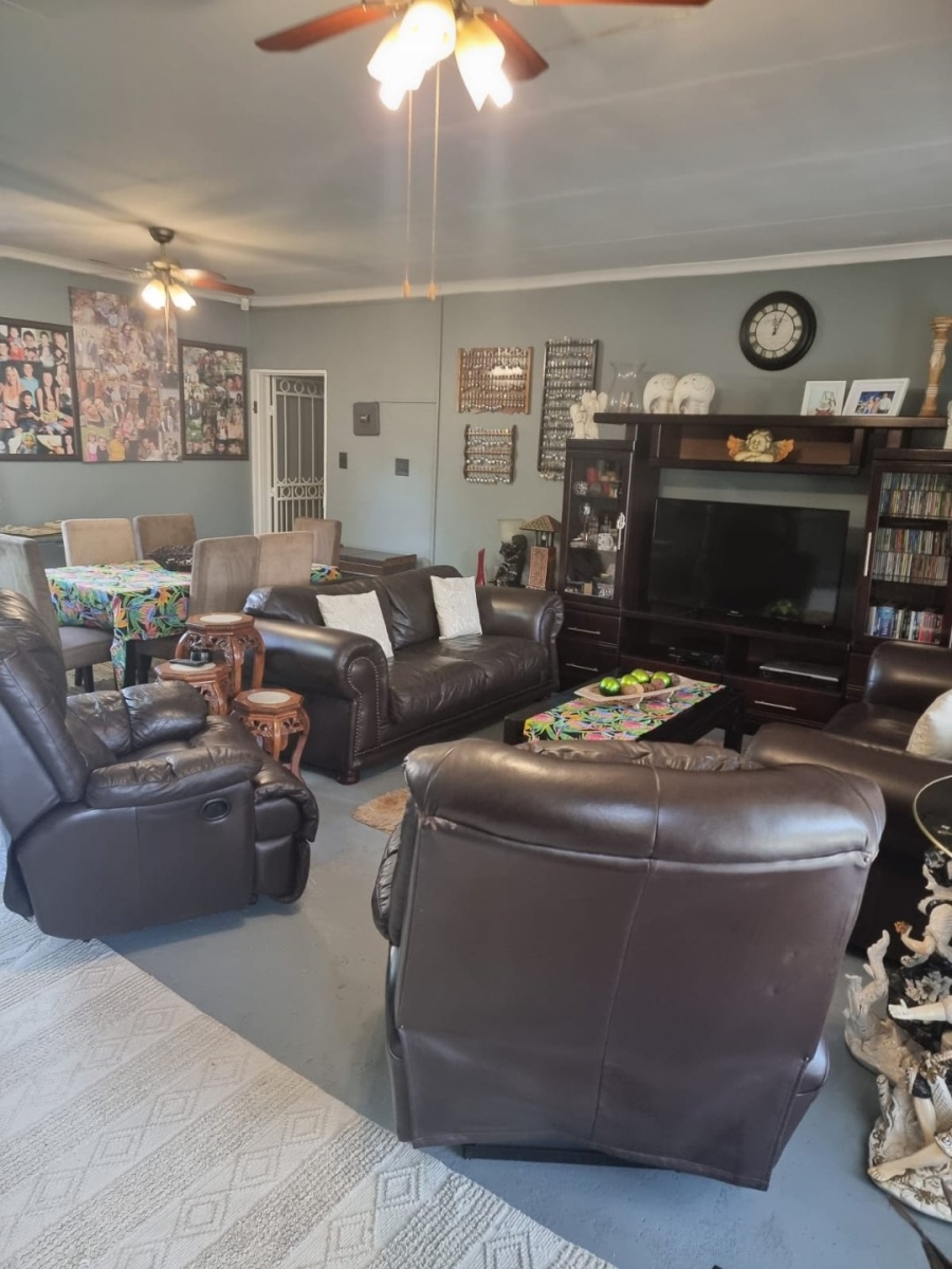4 Bedroom Property for Sale in Vanderbijlpark SW 5 Gauteng