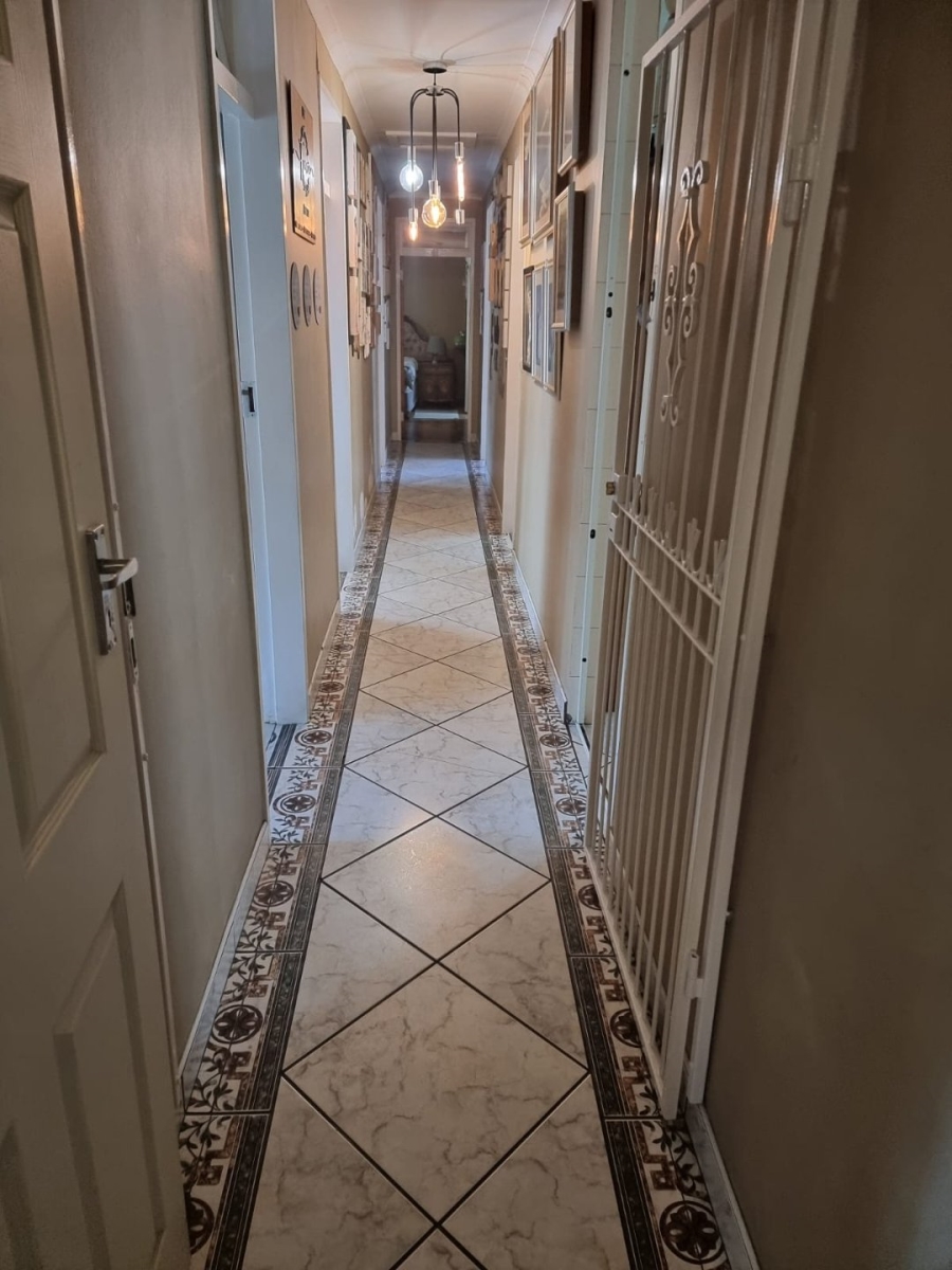 4 Bedroom Property for Sale in Vanderbijlpark SW 5 Gauteng