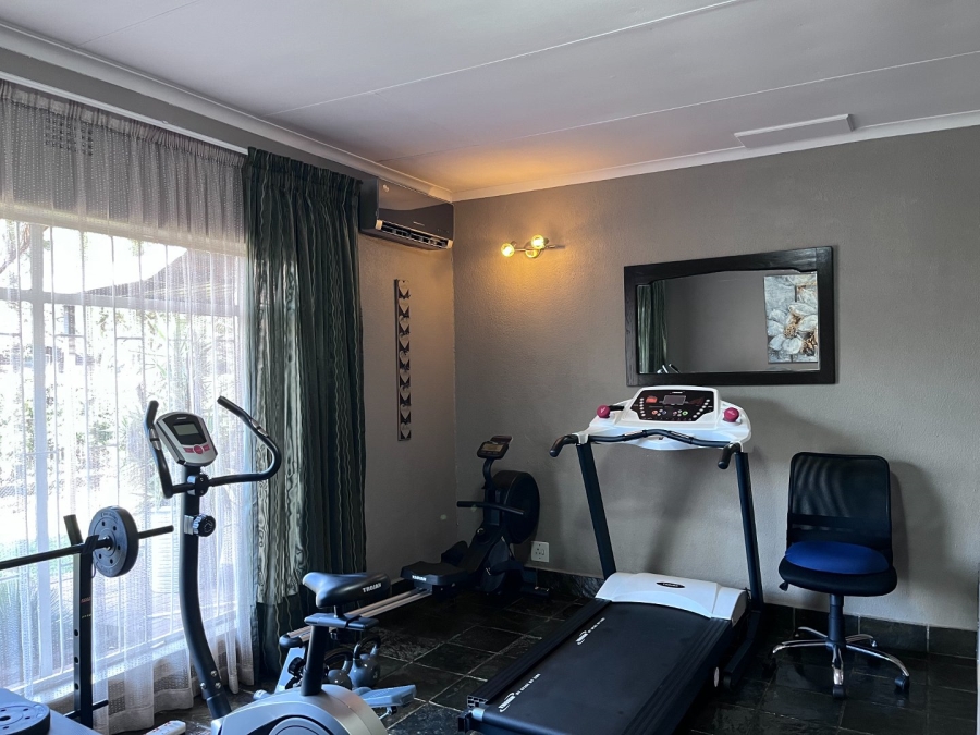 5 Bedroom Property for Sale in Vanderbijlpark SW 5 Gauteng