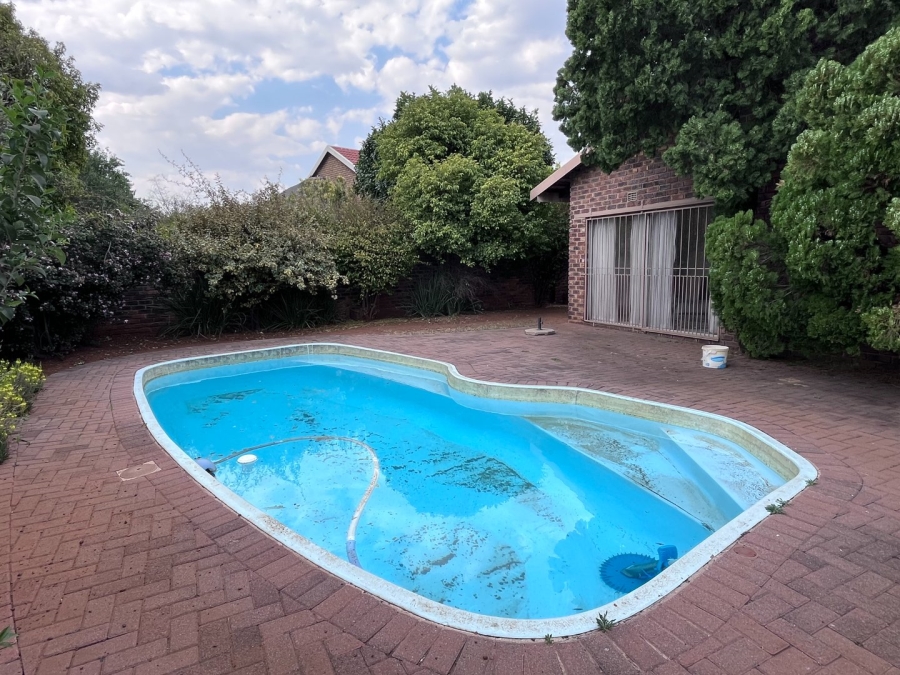 4 Bedroom Property for Sale in Vanderbijlpark SE 3 Gauteng