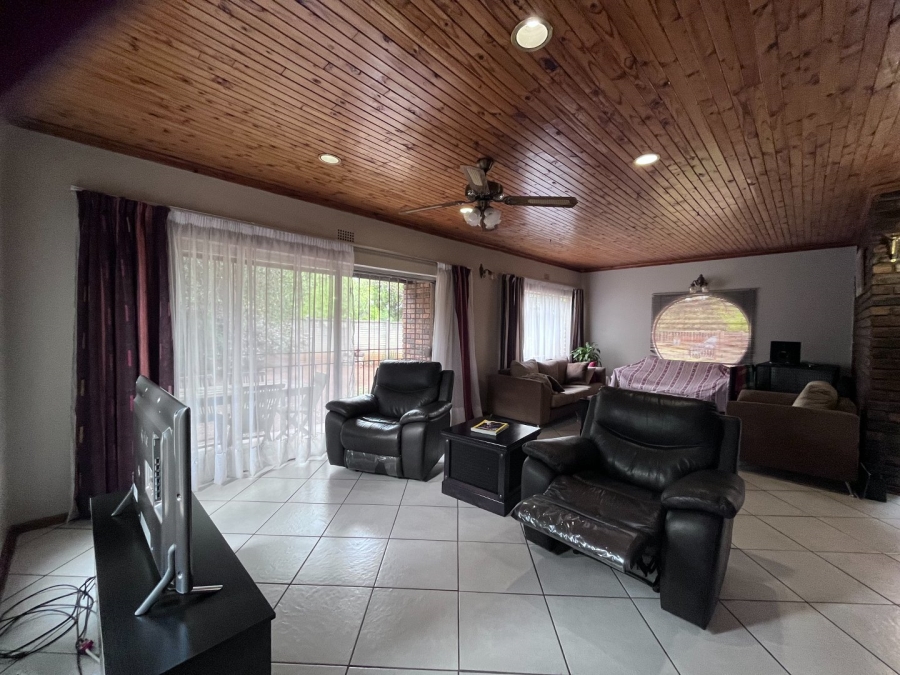 4 Bedroom Property for Sale in Vanderbijlpark SE 3 Gauteng