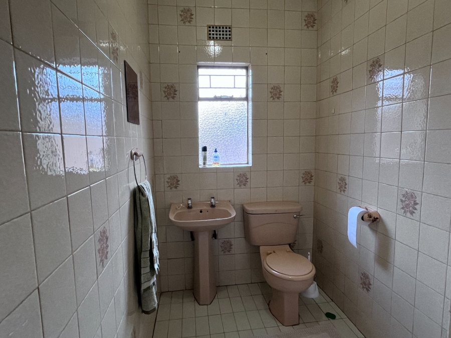 4 Bedroom Property for Sale in Vanderbijlpark SE 3 Gauteng