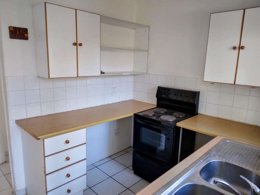 To Let 1 Bedroom Property for Rent in Blue Hills AH Gauteng