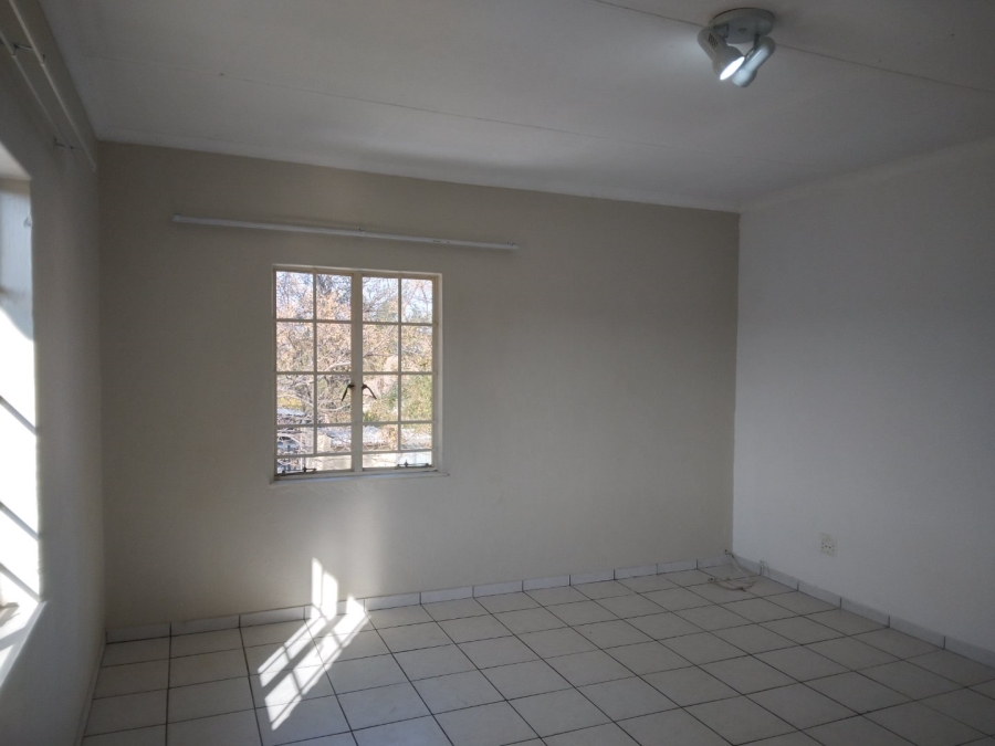 To Let 1 Bedroom Property for Rent in Blue Hills AH Gauteng