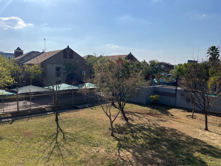 2 Bedroom Property for Sale in Menlyn Gauteng