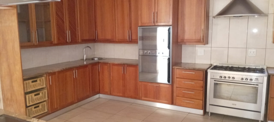 6 Bedroom Property for Sale in Eldo Village Estate Gauteng