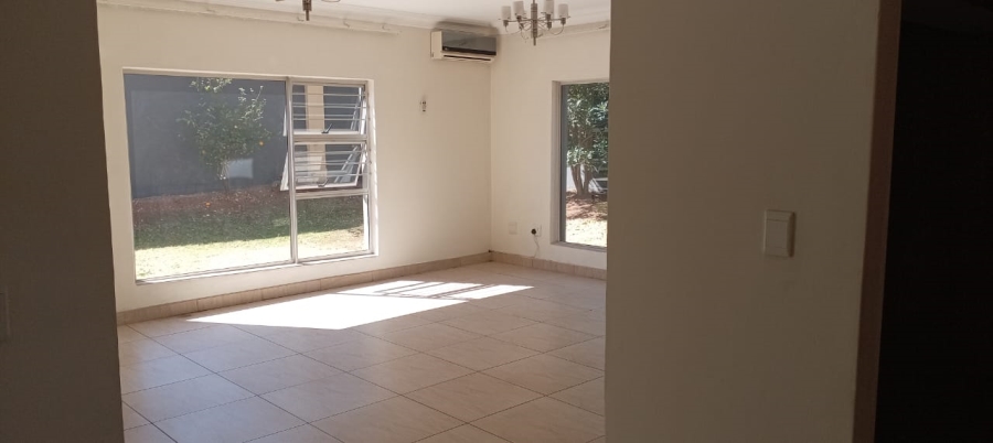 6 Bedroom Property for Sale in Eldo Village Estate Gauteng