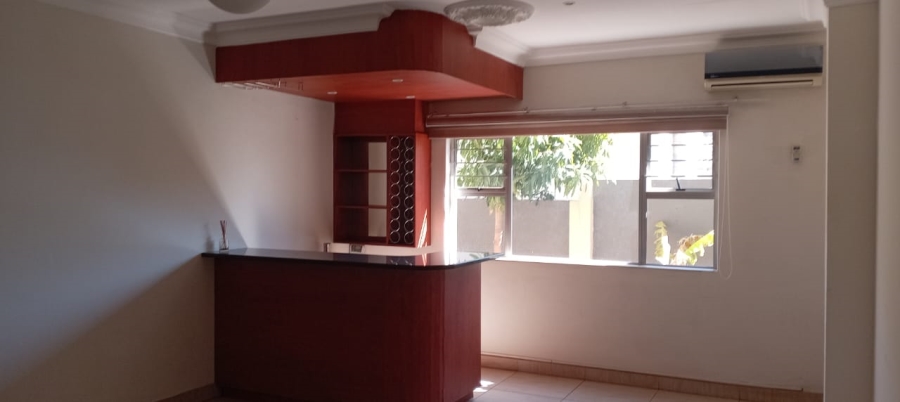 6 Bedroom Property for Sale in Eldo Village Estate Gauteng