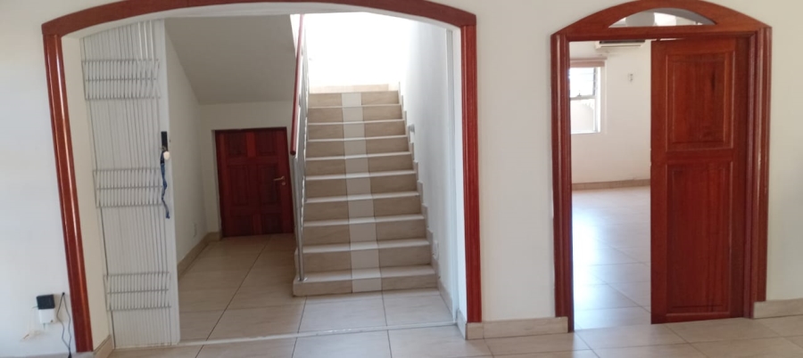 6 Bedroom Property for Sale in Eldo Village Estate Gauteng