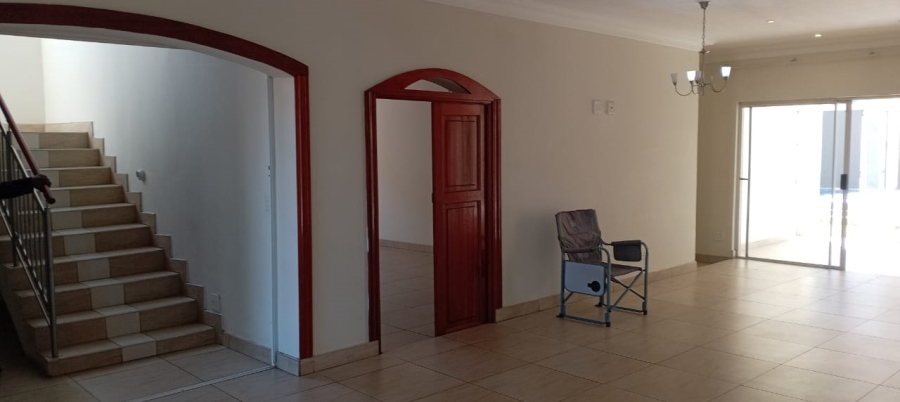 6 Bedroom Property for Sale in Eldo Village Estate Gauteng