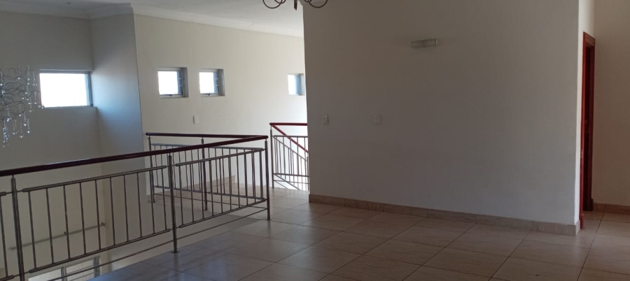 6 Bedroom Property for Sale in Eldo Village Estate Gauteng