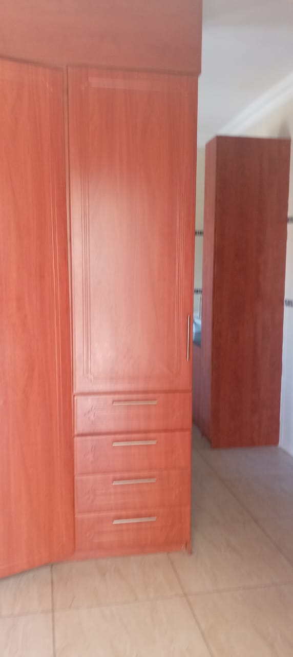 6 Bedroom Property for Sale in Eldo Village Estate Gauteng