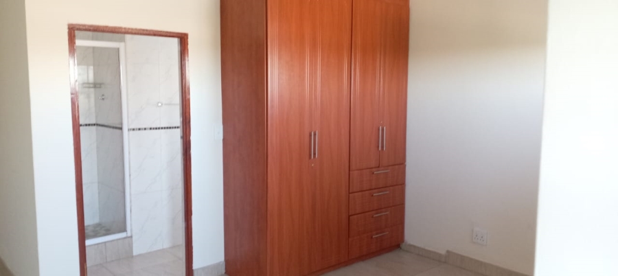6 Bedroom Property for Sale in Eldo Village Estate Gauteng