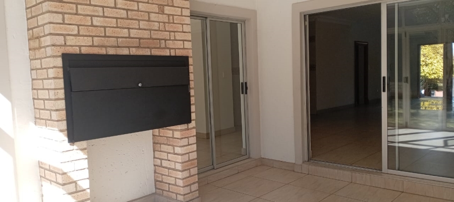 6 Bedroom Property for Sale in Eldo Village Estate Gauteng