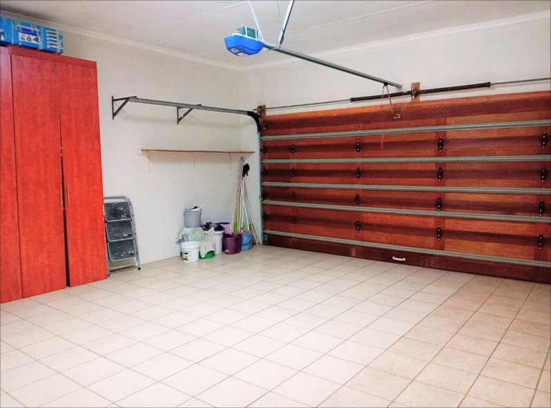 6 Bedroom Property for Sale in Eldo Village Estate Gauteng