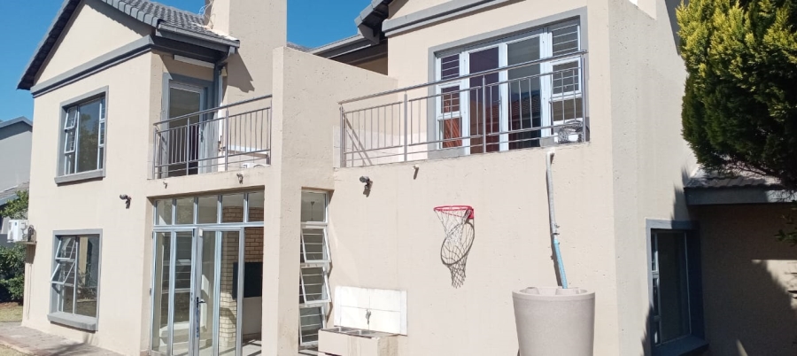 6 Bedroom Property for Sale in Eldo Village Estate Gauteng