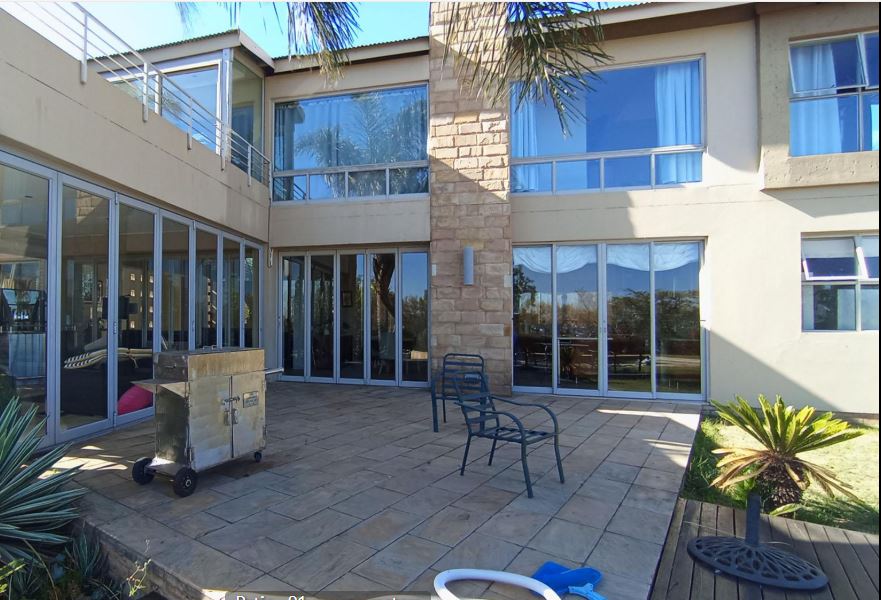 4 Bedroom Property for Sale in Saddlebrook Estate Gauteng