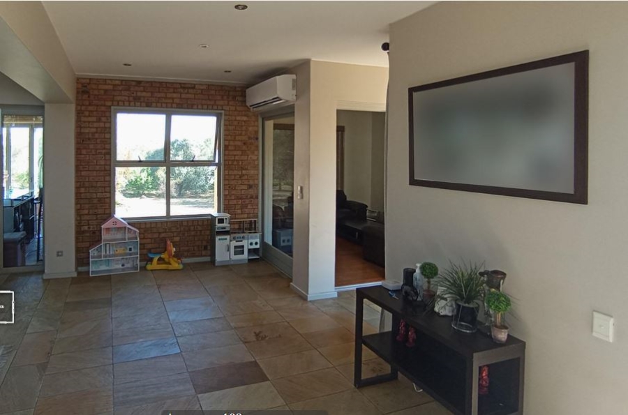 4 Bedroom Property for Sale in Saddlebrook Estate Gauteng