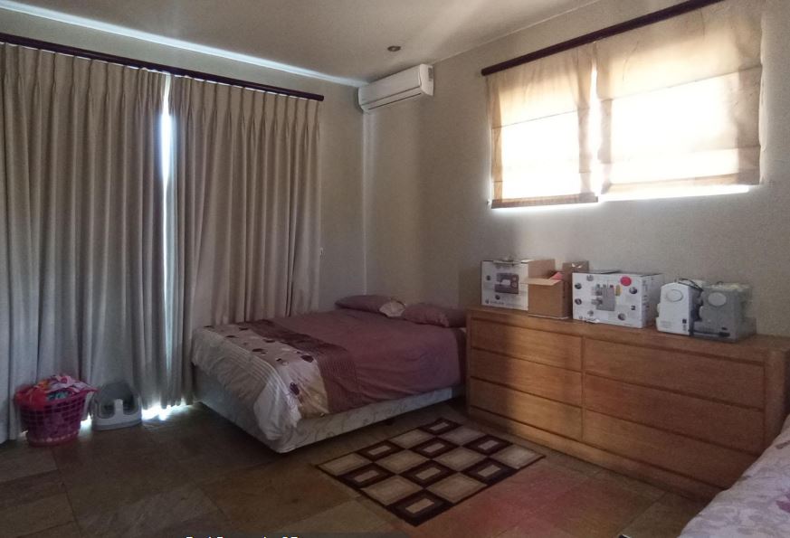 4 Bedroom Property for Sale in Saddlebrook Estate Gauteng