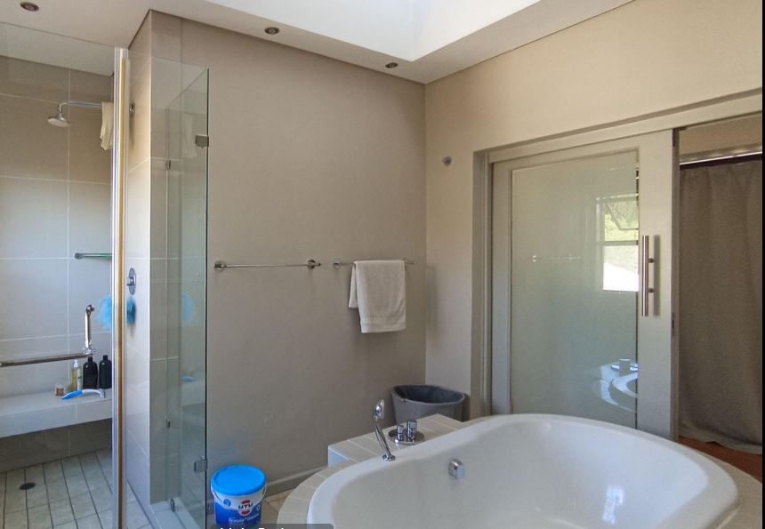 4 Bedroom Property for Sale in Saddlebrook Estate Gauteng