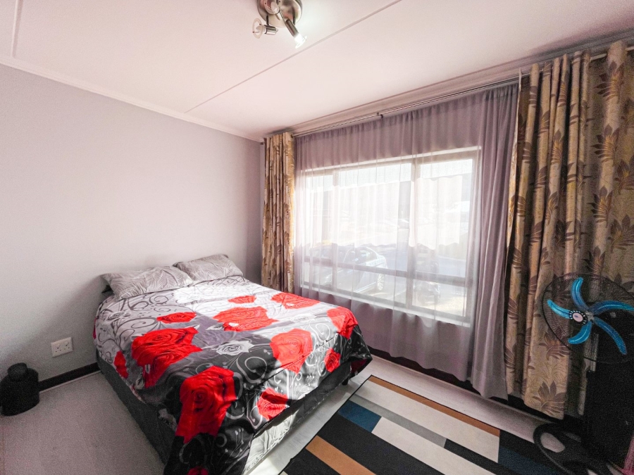 To Let 2 Bedroom Property for Rent in Halfway Gardens Gauteng
