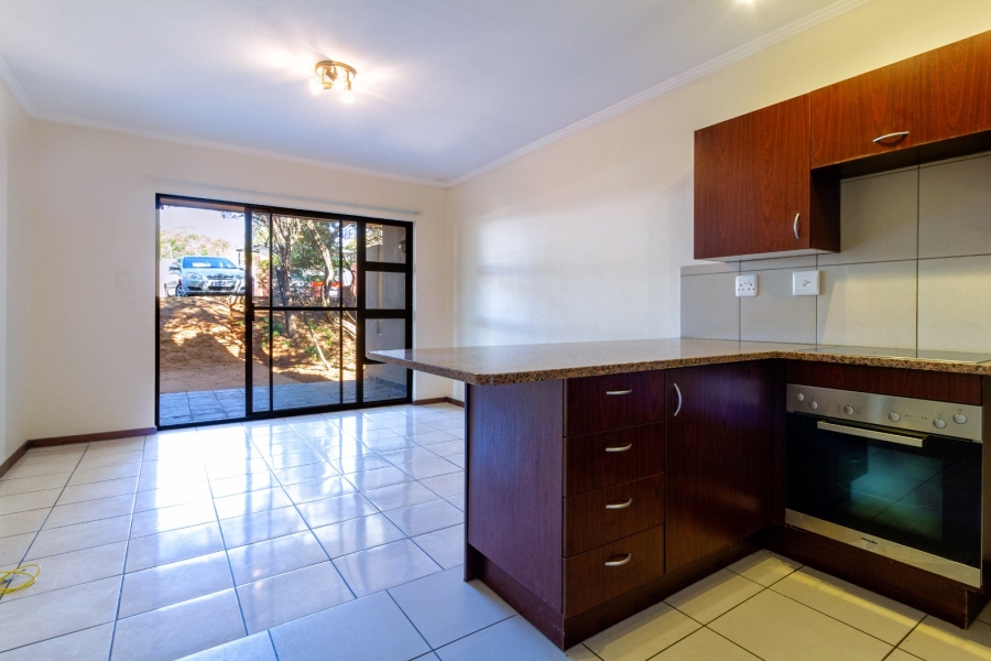 To Let 1 Bedroom Property for Rent in Jackal Creek Golf Estate Gauteng