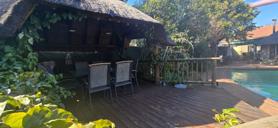 3 Bedroom Property for Sale in Farrarmere Gauteng