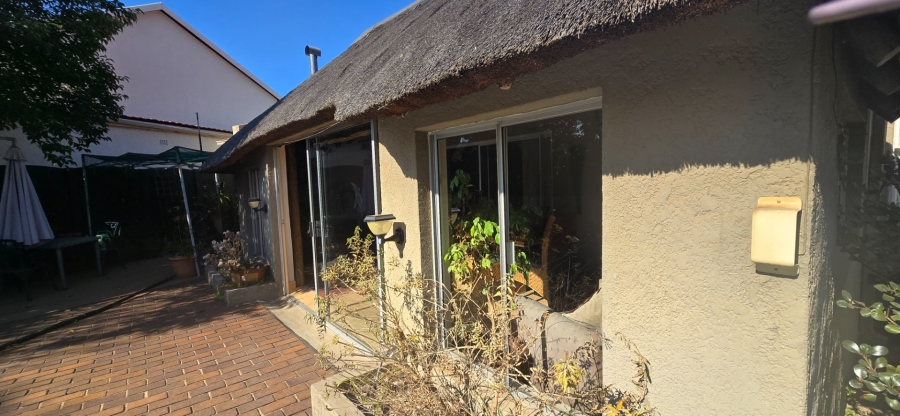 3 Bedroom Property for Sale in Farrarmere Gauteng