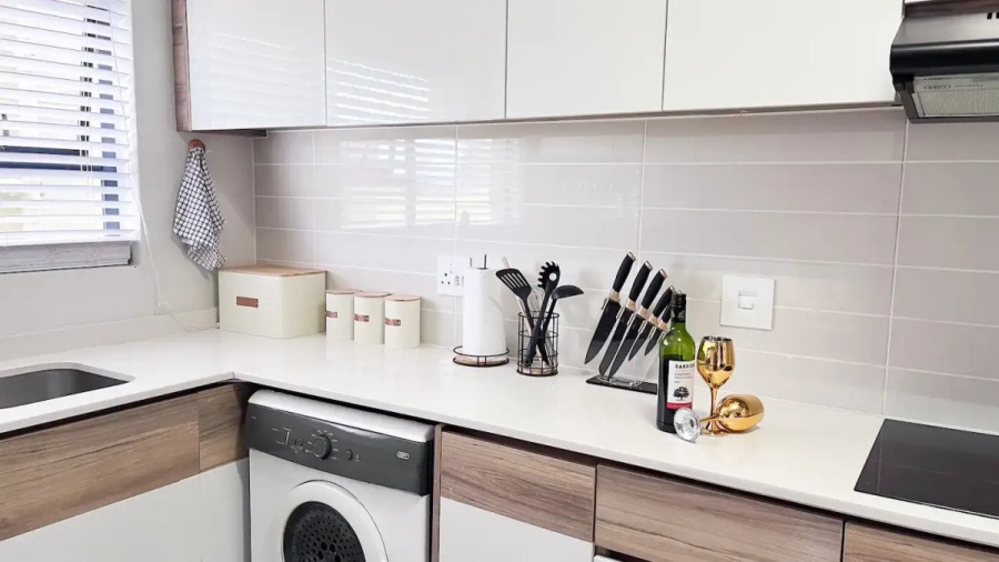 To Let 3 Bedroom Property for Rent in Waterfall Gauteng