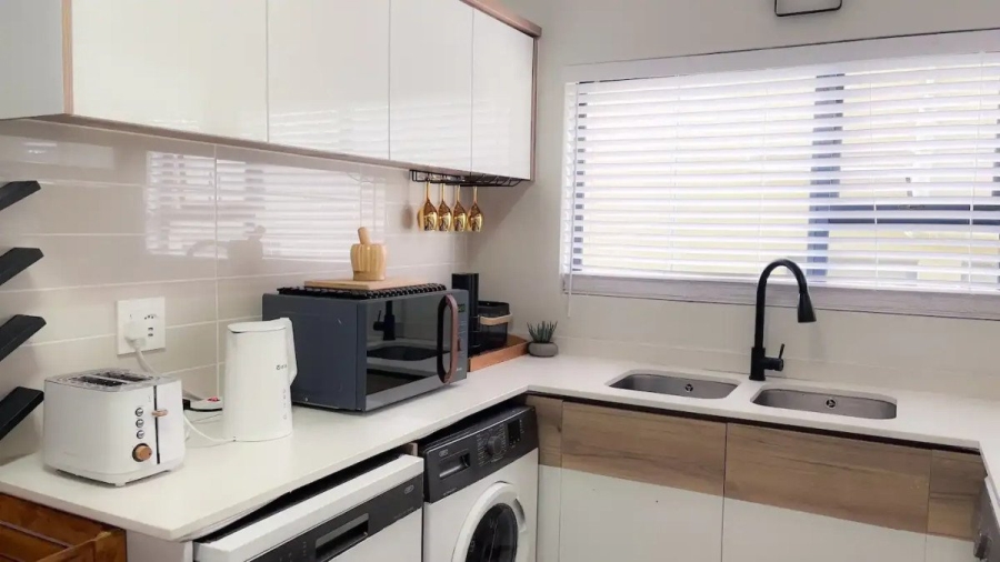 To Let 3 Bedroom Property for Rent in Waterfall Gauteng