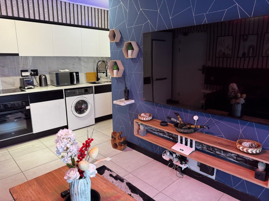 To Let 1 Bedroom Property for Rent in Crowthorne AH Gauteng