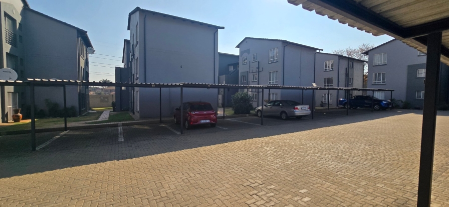 2 Bedroom Property for Sale in Verwoerdpark Gauteng