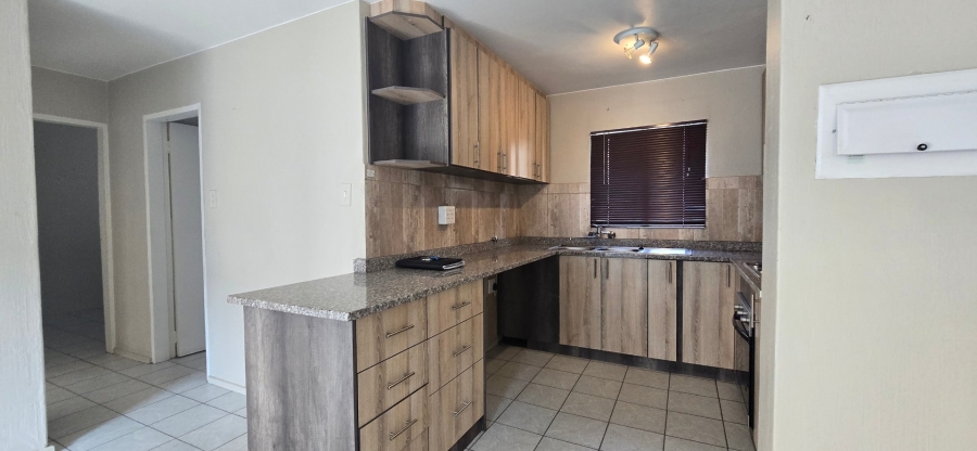 2 Bedroom Property for Sale in Verwoerdpark Gauteng