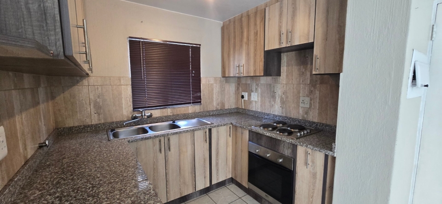2 Bedroom Property for Sale in Verwoerdpark Gauteng