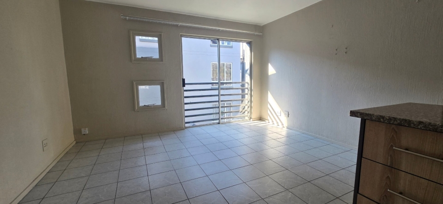 2 Bedroom Property for Sale in Verwoerdpark Gauteng