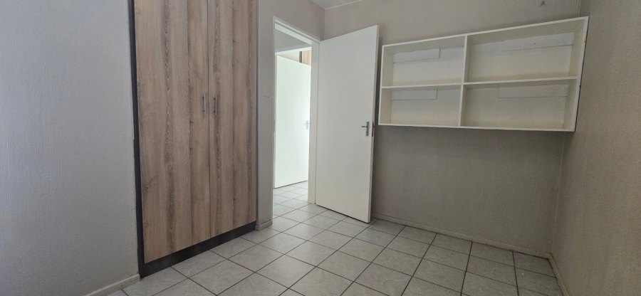 2 Bedroom Property for Sale in Verwoerdpark Gauteng