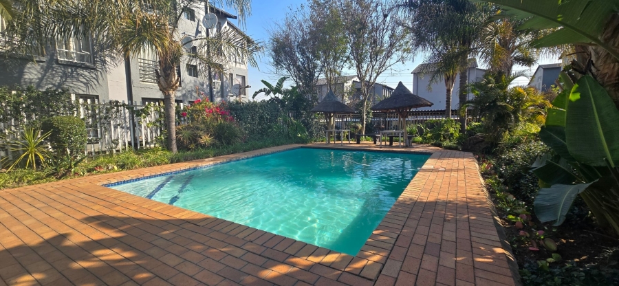 2 Bedroom Property for Sale in Verwoerdpark Gauteng