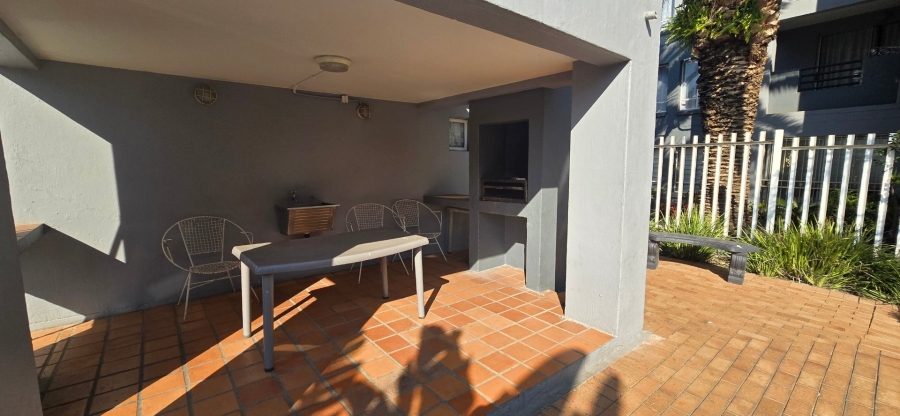 2 Bedroom Property for Sale in Verwoerdpark Gauteng