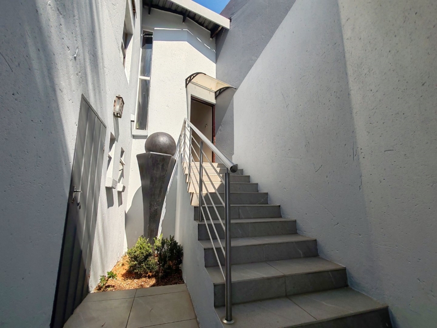 3 Bedroom Property for Sale in Magalieskruin Gauteng