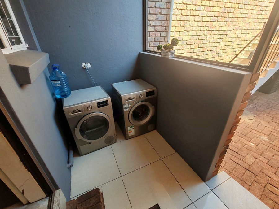 3 Bedroom Property for Sale in Magalieskruin Gauteng