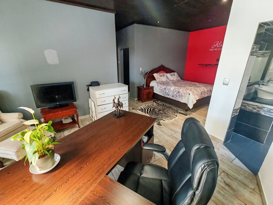 3 Bedroom Property for Sale in Magalieskruin Gauteng