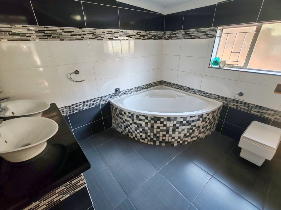 3 Bedroom Property for Sale in Magalieskruin Gauteng
