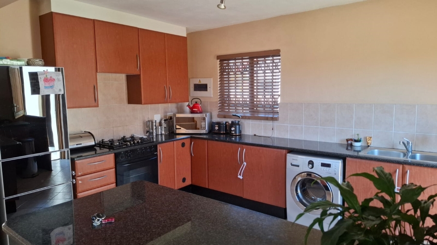 2 Bedroom Property for Sale in Kyalami Hills Gauteng