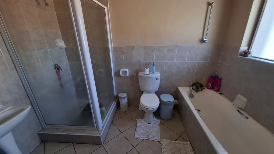 2 Bedroom Property for Sale in Kyalami Hills Gauteng