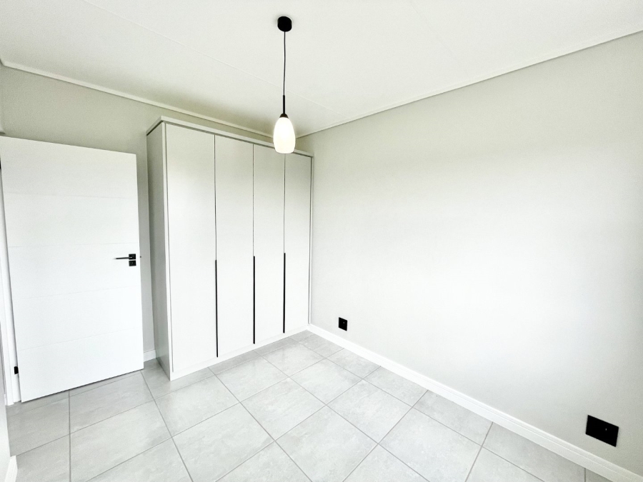 To Let 2 Bedroom Property for Rent in Crowthorne AH Gauteng