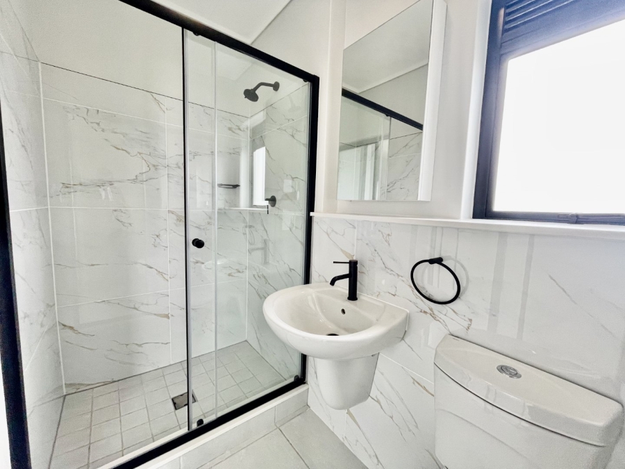 To Let 2 Bedroom Property for Rent in Crowthorne AH Gauteng
