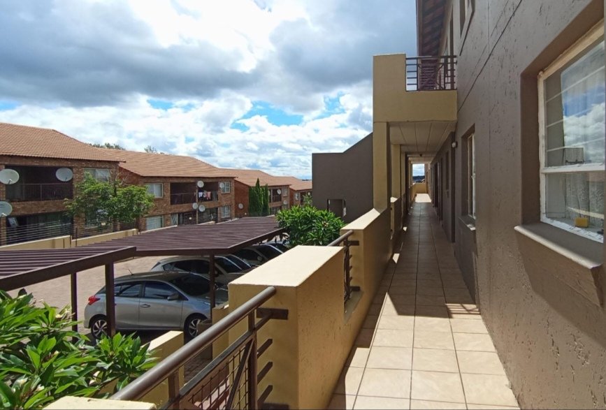 2 Bedroom Property for Sale in Vorna Valley Gauteng