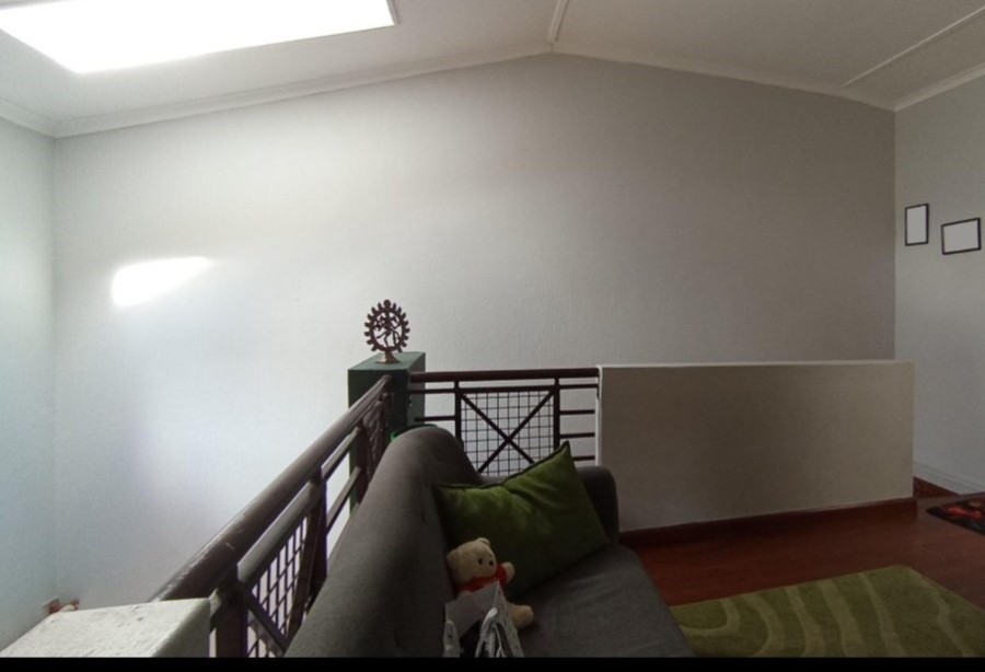 2 Bedroom Property for Sale in Vorna Valley Gauteng
