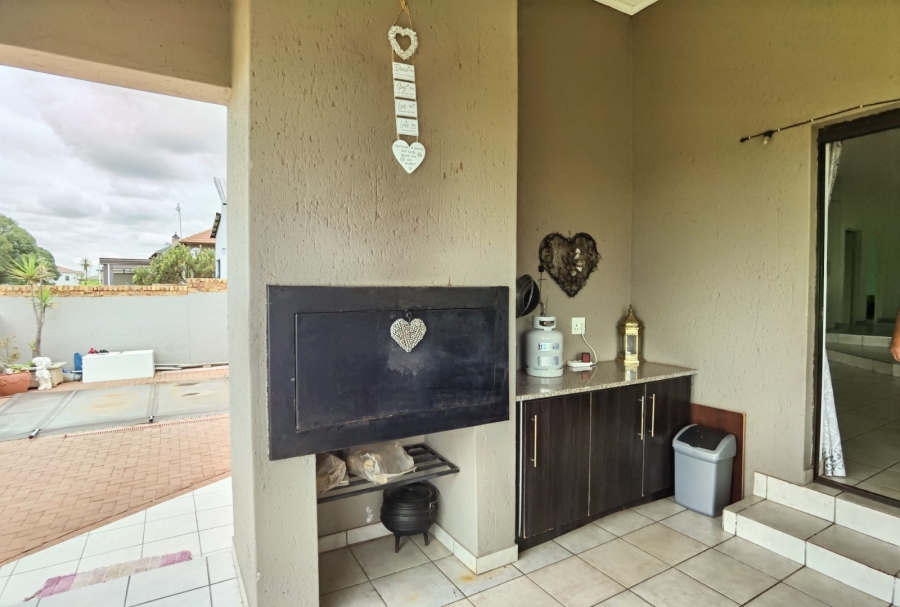 3 Bedroom Property for Sale in Kungwini Country Estate Gauteng