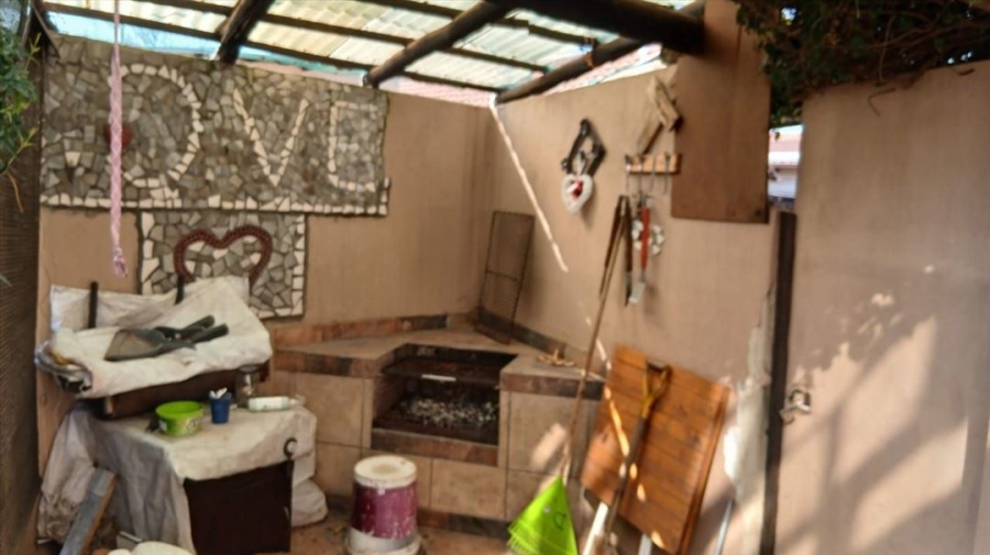 1 Bedroom Property for Sale in Norkem Park Gauteng